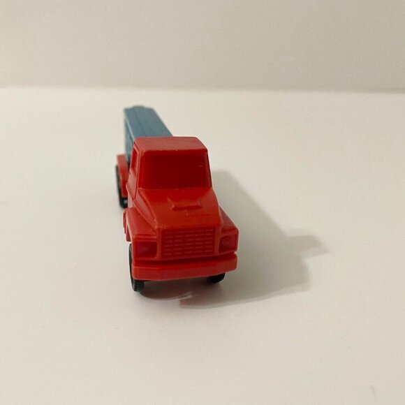 Vintage Semi Truck Pez Candy Dispenser No Feet Made in Slovenia - Picture 5 of 16